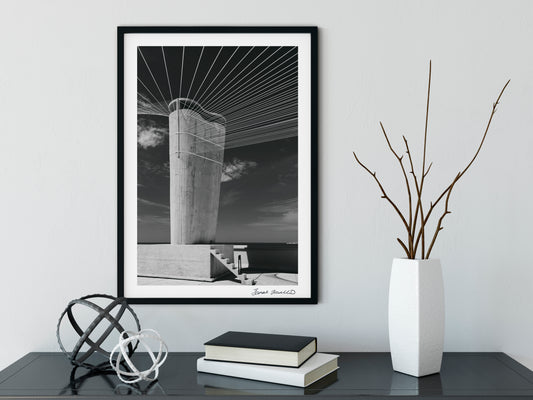 Unite d' Habitation - Tower with Wires